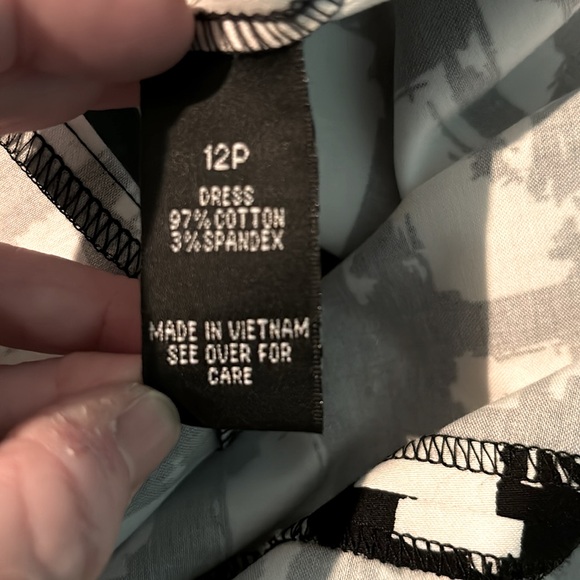 L.N. Studio dress, 12P, black and white print. Cotton and spandex - Picture 7 of 8